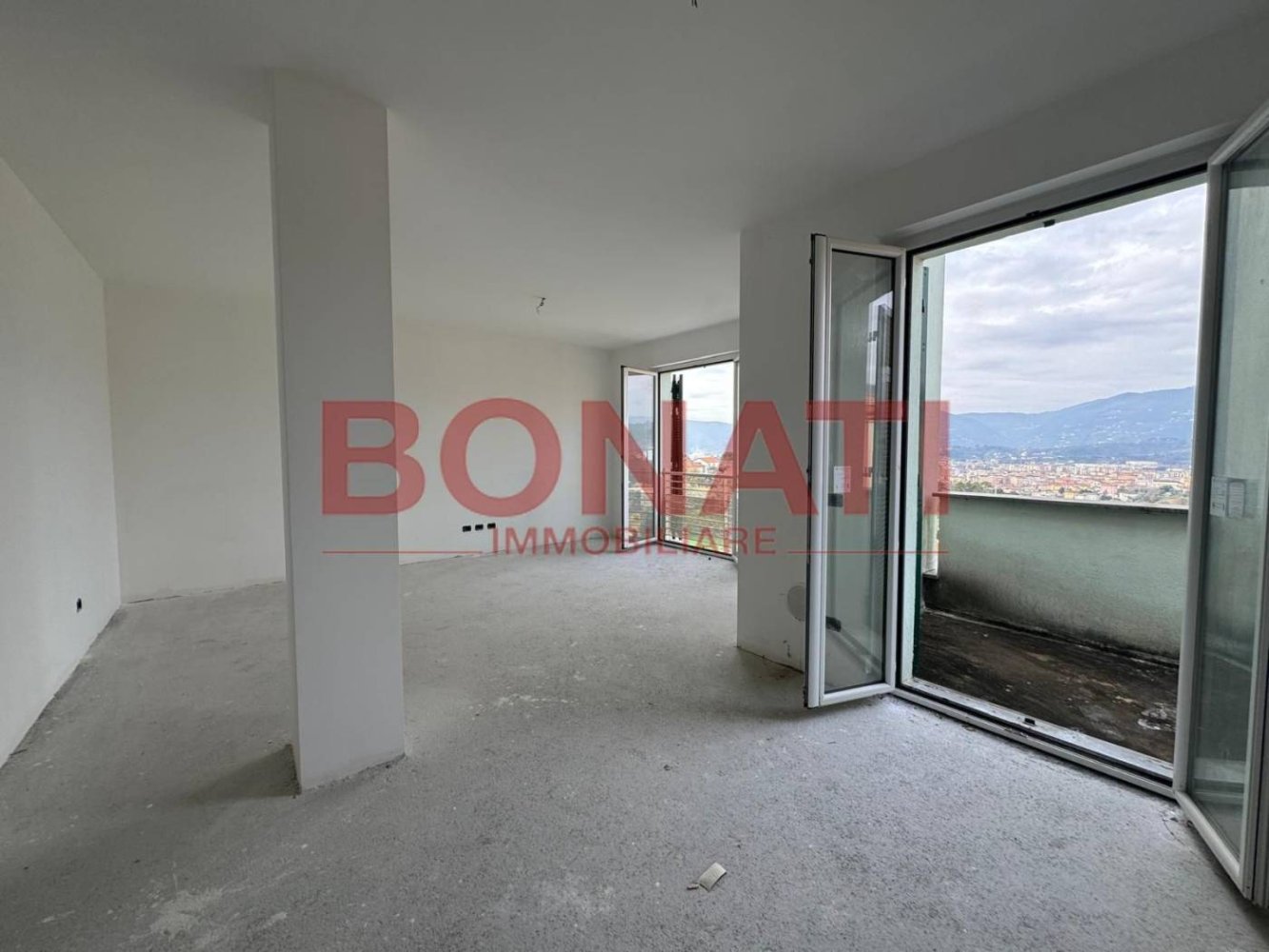 2 bedrooms Apartment in La Spezia, Italy No. 39217