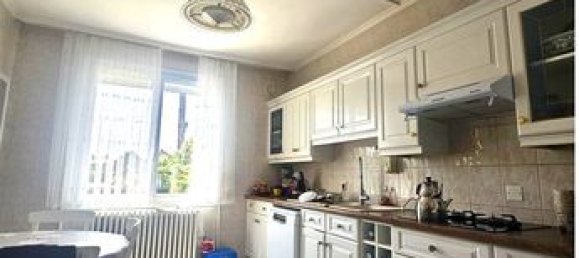 4 bedrooms House in Dreux, France No. 304603 3