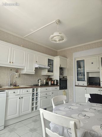 4 bedrooms House in Dreux, France No. 304603