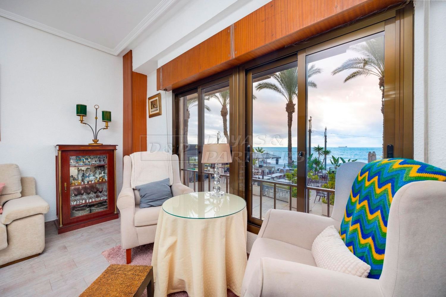 4 chambres Appartement à Torrevieja, Spain No. 90075