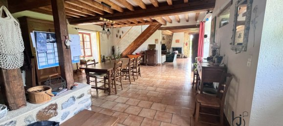 4 bedrooms House in Saint-Jean-sur-Mayenne, France No. 359191 6