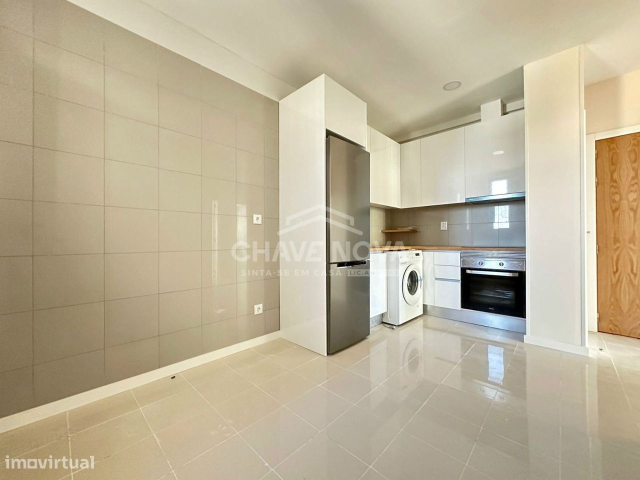 Квартира с 2 спальнями в Порту, Португалия № 304874