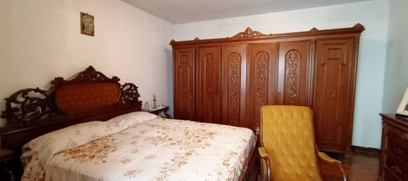 Дом с 6 комнатами в Кастильоне дей Пеполи, Италия № 166525 17