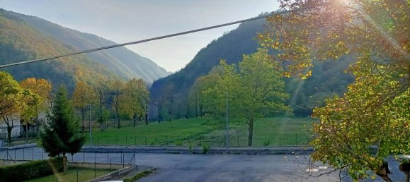 Дом с 6 комнатами в Кастильоне дей Пеполи, Италия № 166525 20