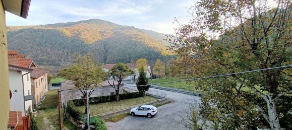 Дом с 6 комнатами в Кастильоне дей Пеполи, Италия № 166525 19