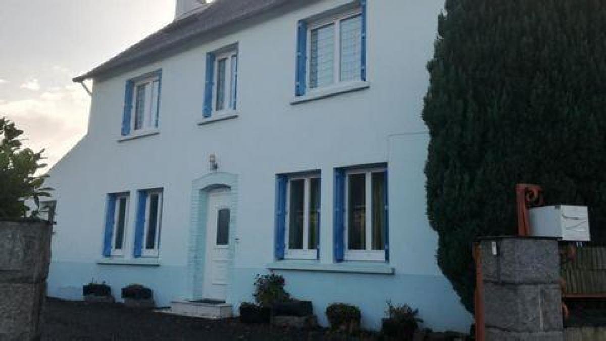 4 bedrooms House in Guingamp, France No. 7363