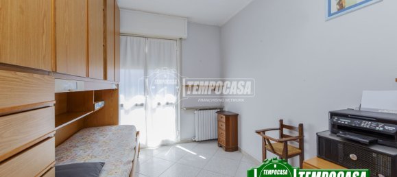 4 rooms Apartment in Milan, Italy No. 293699 9