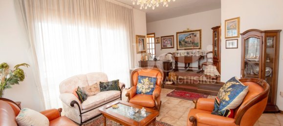 Дом с 10 комнатами в Темпьо Паузания, Италия № 81476 2