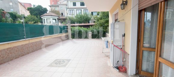 Дом с 10 комнатами в Темпьо Паузания, Италия № 81476 7