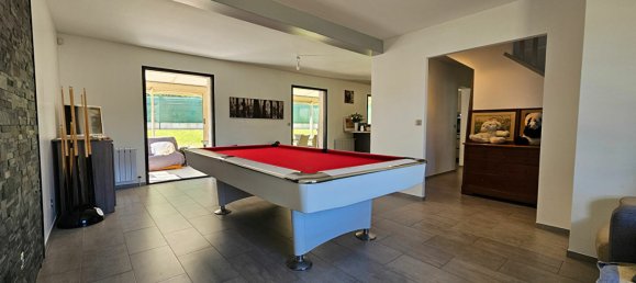 3 bedrooms House in Lamorlaye, France No. 74794 3