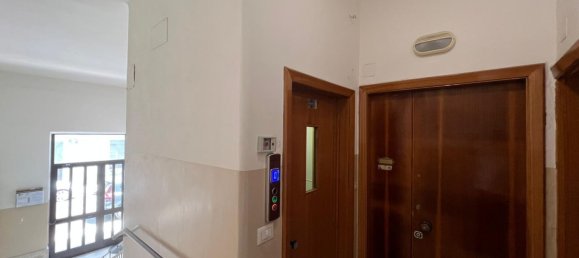 Apartamento de 3 habitaciónes en Molfetta, Italy No. 270222 3