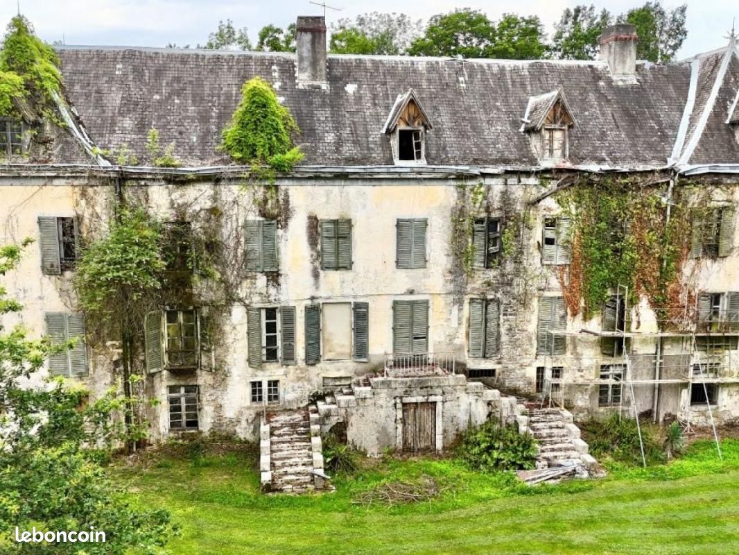 Castelos de 11 divisões em Sus, France N.º 192992