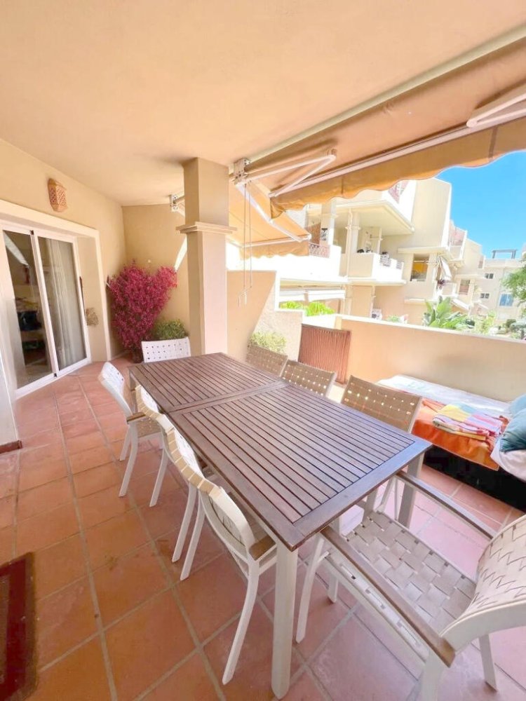 3 Schlafzimmer Wohnung in Estepona, Spain, Nr. 185709