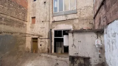 160m² Commercial property in Paterna, Spain No. 134910