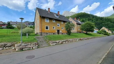 Дом с 8 комнатами в Айзенерц, Австрия № 251543