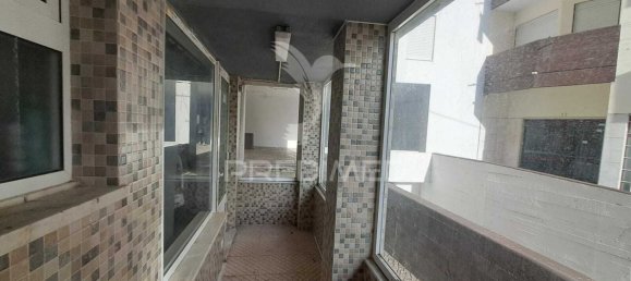 49m² Commercial property in Barreiro, Portugal No. 154561 2