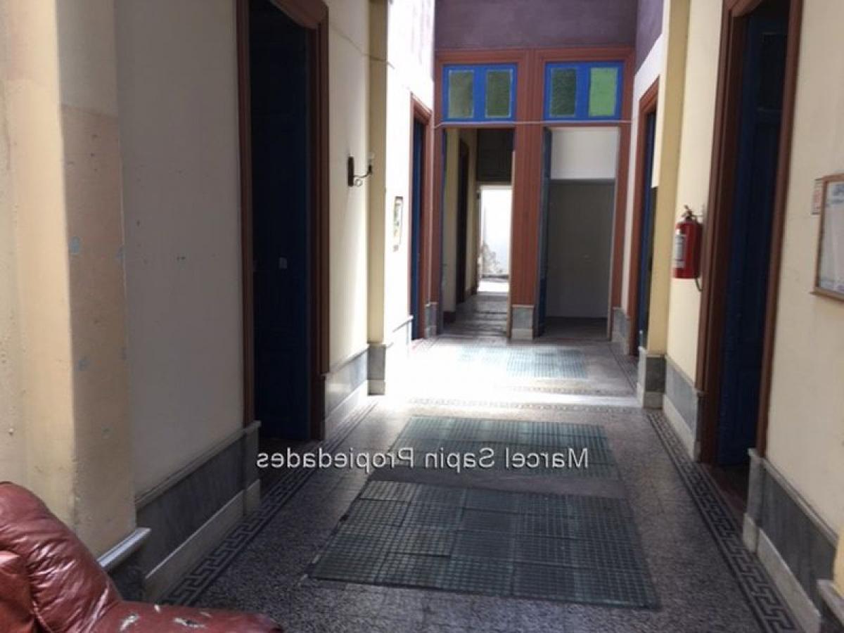 8 bedrooms House in Montevideo, Uruguay No. 5546