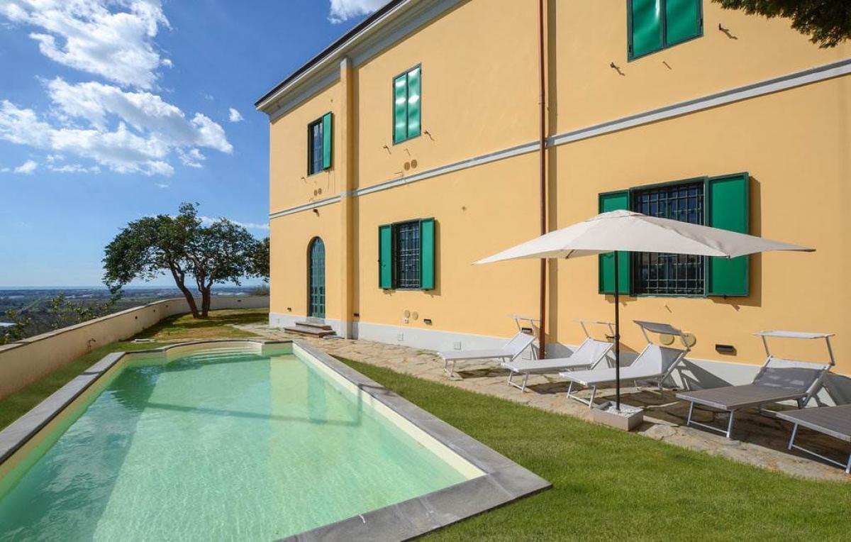 6 غرف نوم فيلا في Massarosa, Italy رقم 1319