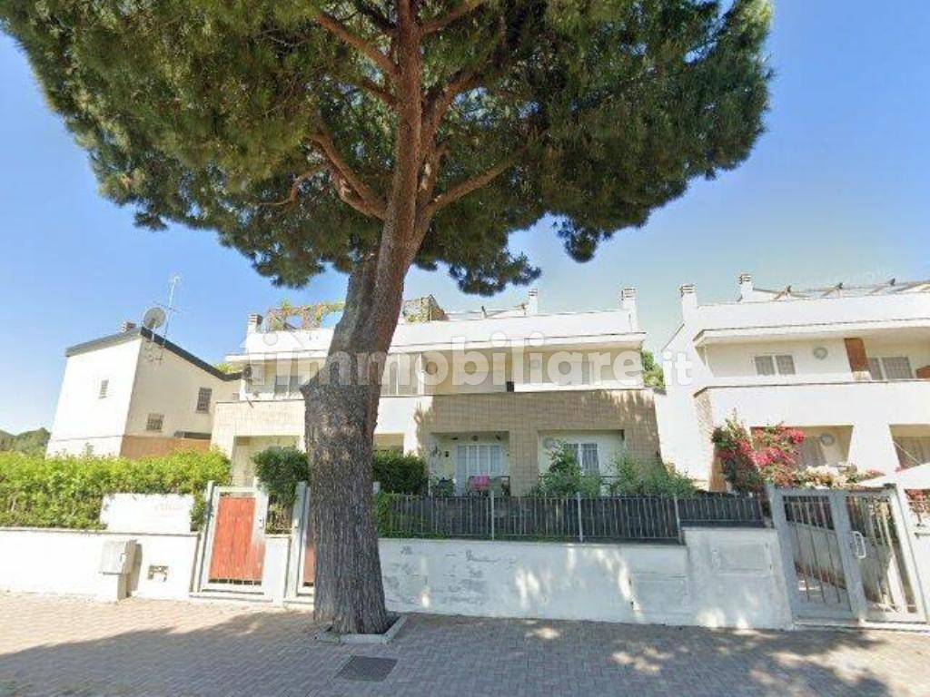 4 غرف نوم شقة في Anzio, Italy رقم 196107