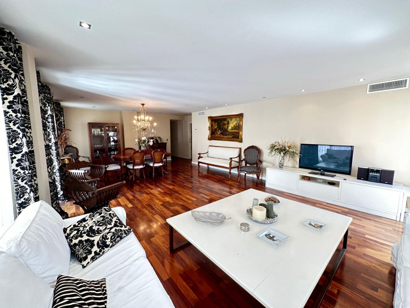 5 غرف نوم شقة في Alicante, Spain رقم 132346