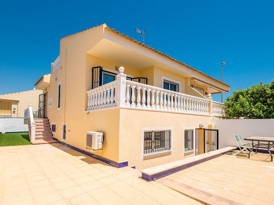 4 غرف نوم تاون هاوس في Rojales, Spain رقم 190756