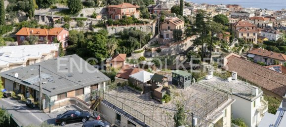 3 Schlafzimmer Wohnung in Alassio, Italy, Nr. 130987 8