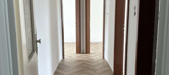 24-salle Bâtiment à Wilhelmshaven, Germany No. 78503 5