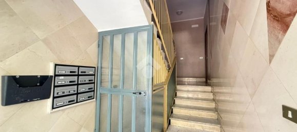 3 bedrooms Apartment in Bari, Italy No. 374592 6