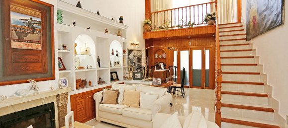 Villa de 4 dormitorios en El Toro, Spain No. 16299 2