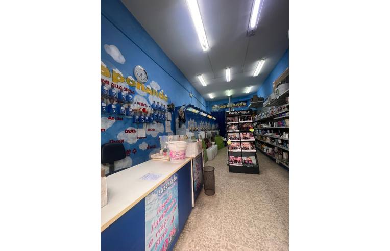 1 room Commercial property in Rome, Italy No. 253172