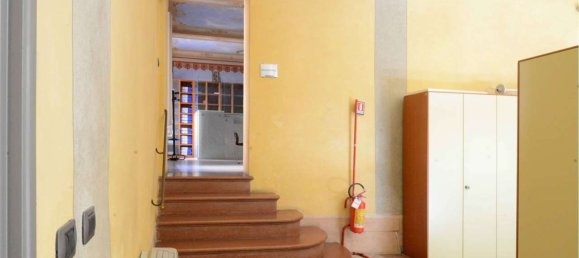 550m² Office in Reggio Emilia, Italy No. 164120 4