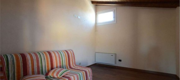 550m² Office in Reggio Emilia, Italy No. 164120 20