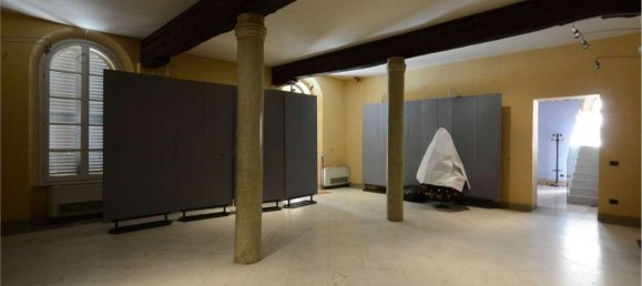 550m² Office in Reggio Emilia, Italy No. 164120 14