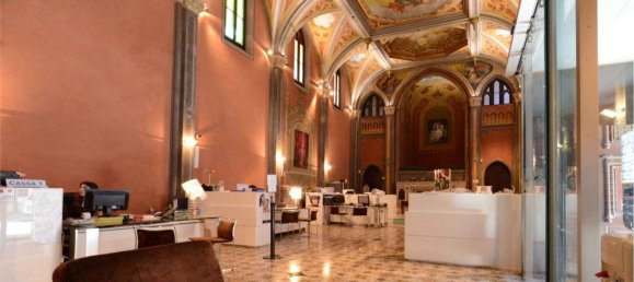 550m² Office in Reggio Emilia, Italy No. 164120 3