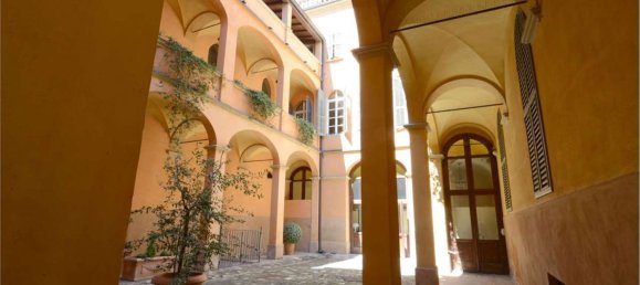 550m² Office in Reggio Emilia, Italy No. 164120 5