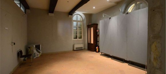 550m² Office in Reggio Emilia, Italy No. 164120 6