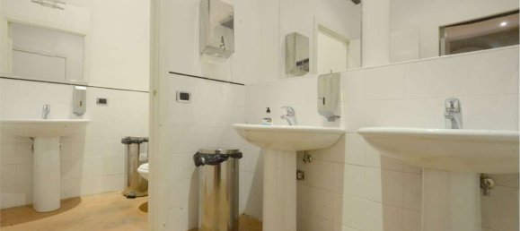 550m² Office in Reggio Emilia, Italy No. 164120 8