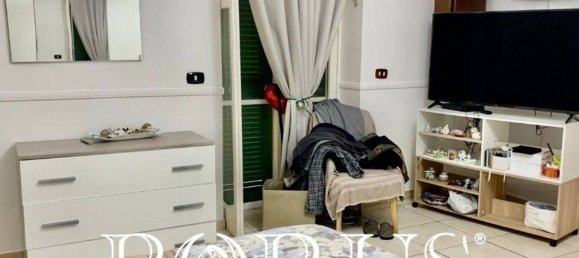 Apartamento de 6 habitaciónes en Castel Volturno, Italy No. 69253 25