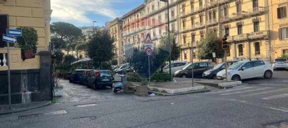 6 bedrooms Penthouse in Naples, Italy No. 69586 4