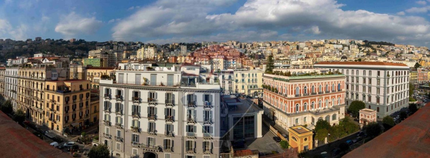 6 bedrooms Penthouse in Naples, Italy No. 69586