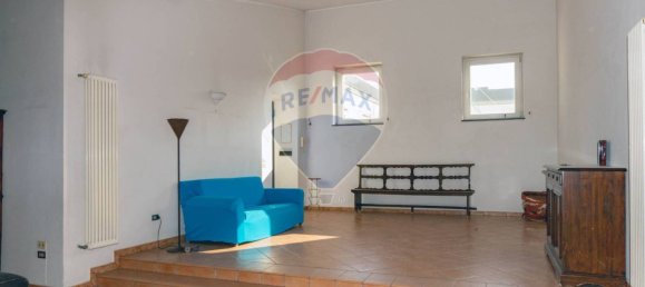 6 bedrooms Penthouse in Naples, Italy No. 69586 6