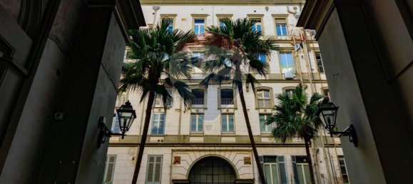 6 bedrooms Penthouse in Naples, Italy No. 69586 2