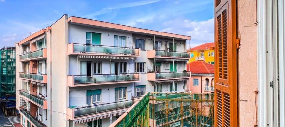 2 rooms Apartment in Albisola Superiore, Italy No. 210648 3