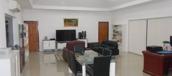 4 bedrooms Cafe / restaurant in Pattaya, Thailand No. 1187 18