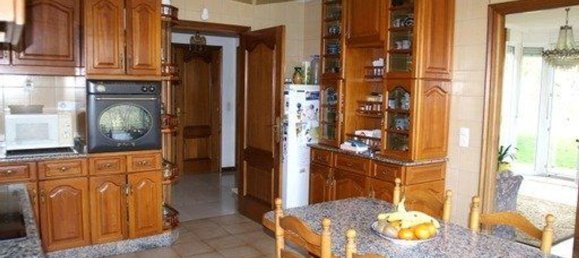 Casa de 7 dormitorios en Bergondo, Spain No. 55678 2