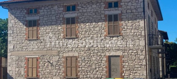 7 bedrooms Villa in Gualdo Cattaneo, Italy No. 303231 4