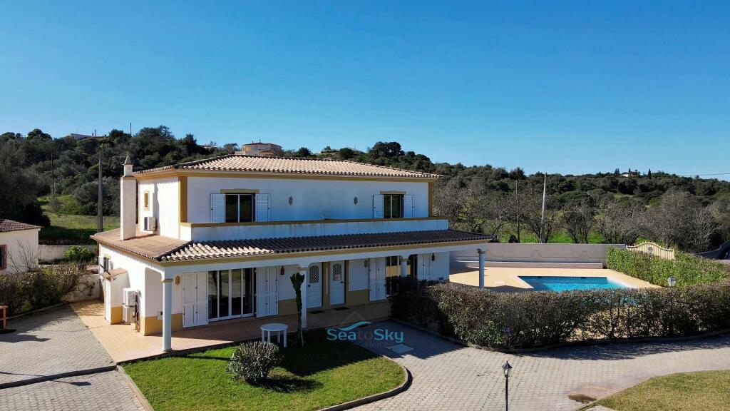 Villa de 4 dormitorios en Porches, Portugal No. 337052
