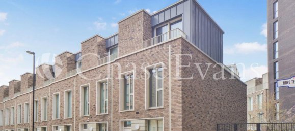 3 bedrooms House in Newham, United Kingdom No. 4322 30