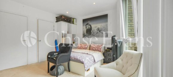 3 bedrooms House in Newham, United Kingdom No. 4322 4