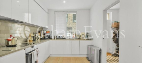 3 bedrooms House in Newham, United Kingdom No. 4322 10